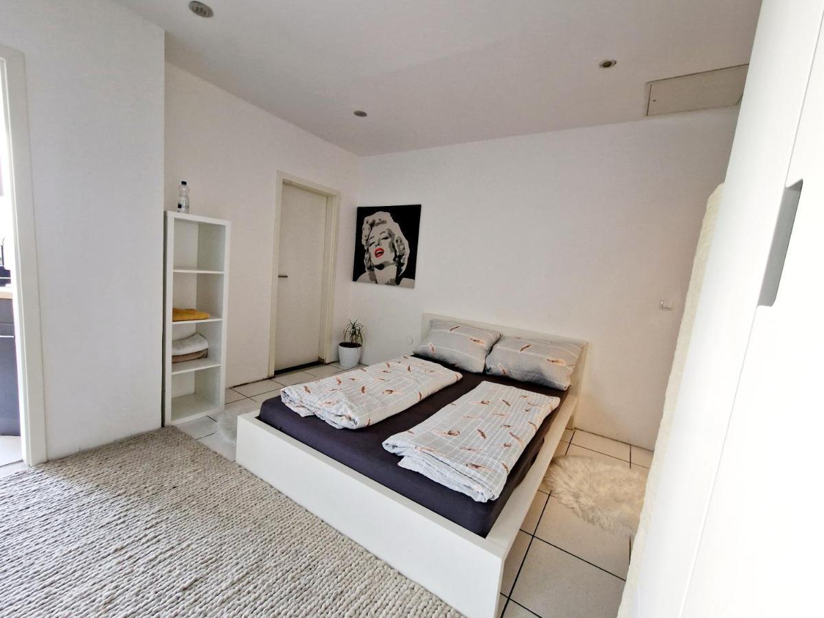 Gruppenfreundliches Apartment Herzogenaurach Exterior foto